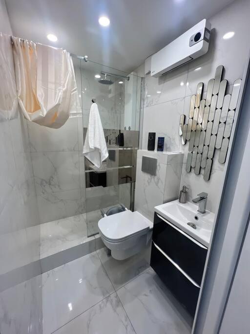 Maison Appartement Triplex Avec Jacuzzi Et Sauna Saint-Etienne  Zewnętrze zdjęcie
