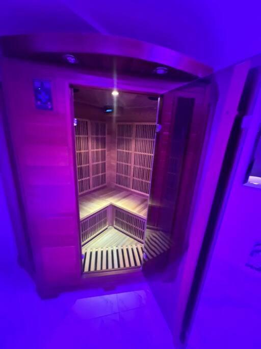 Maison Appartement Triplex Avec Jacuzzi Et Sauna Saint-Etienne  Zewnętrze zdjęcie